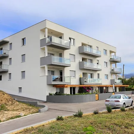 Daire With A Parking Space - 11863 *