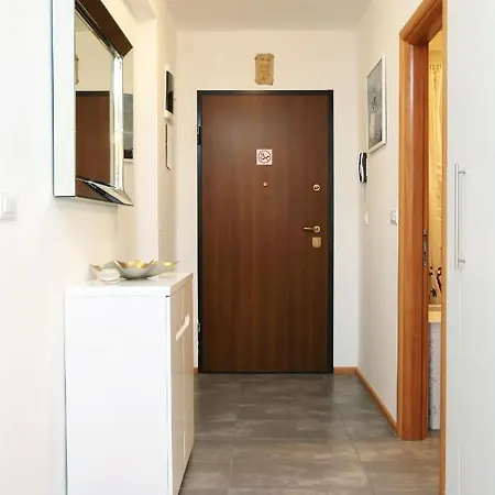 Apartamento With A Parking Space - 11863 Split