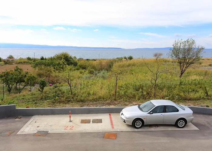 With A Parking Space - 11863 Split